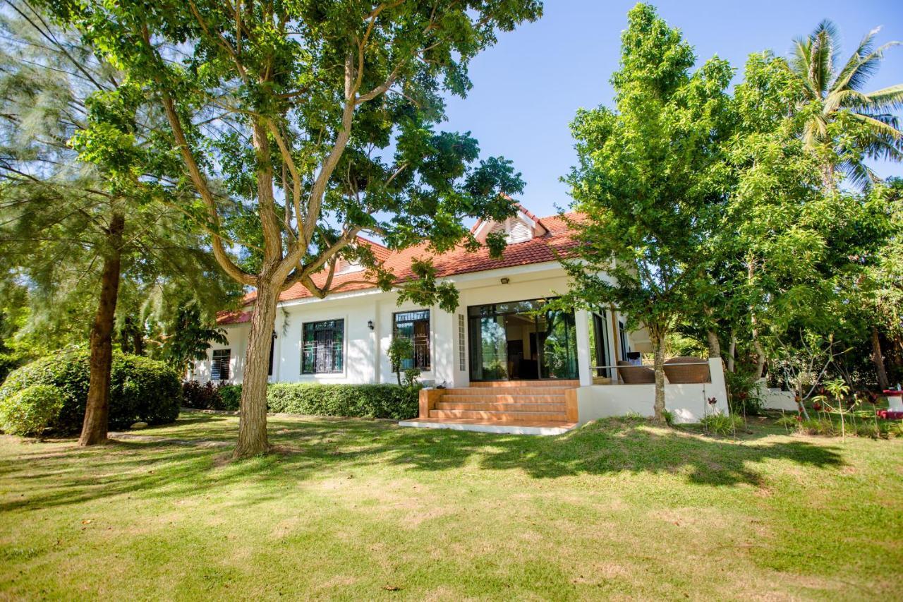 Villa Miracle Rawai Екстер'єр фото
